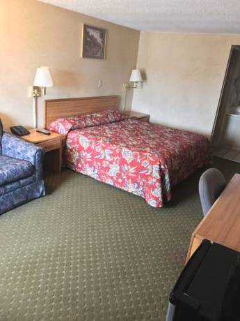 Imagen de la habitación del Hotel Home Town Inn, Flint. Foto 10