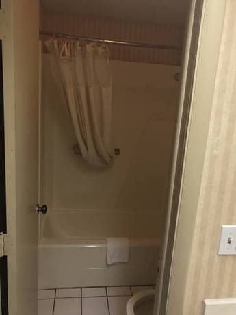 Imagen de la habitación del Hotel Home Town Inn, Flint. Foto 16