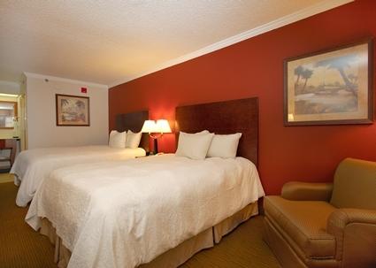 Imagen general del Hotel Home Town Inn and Suites. Foto 1