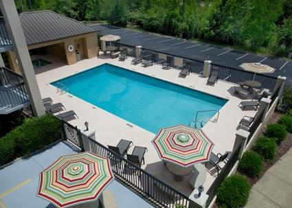 Imagen general del Hotel Home Town Inn and Suites. Foto 3