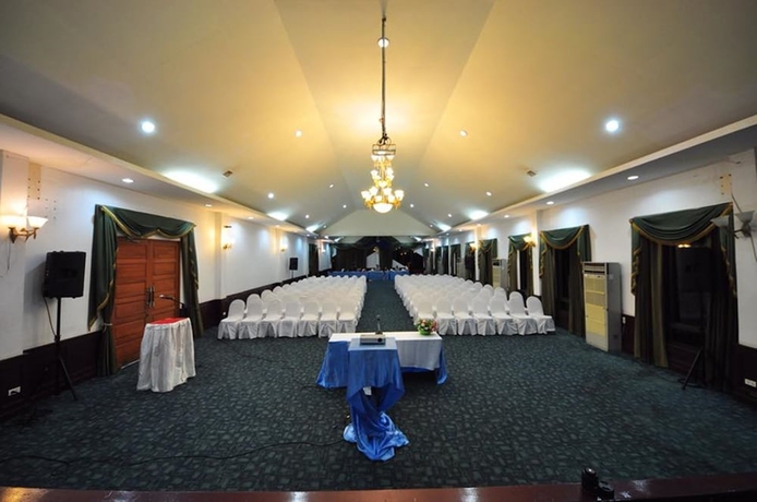 Imagen de los interiores del Hotel Home and Hill Resort. Foto 17