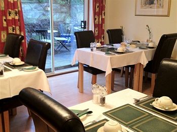 Imagen del bar/restaurante del Hotel Home from Home Guest House. Foto 2