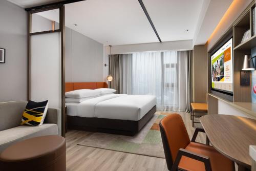 Imagen de la habitación del Hotel Home2 Suite By Hilton Wuxi Huishan. Foto 15
