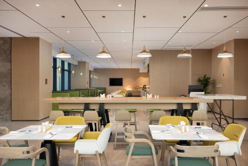 Imagen general del Hotel Home2 Suite by Hilton Chengdu Huaizhou New Town. Foto 12