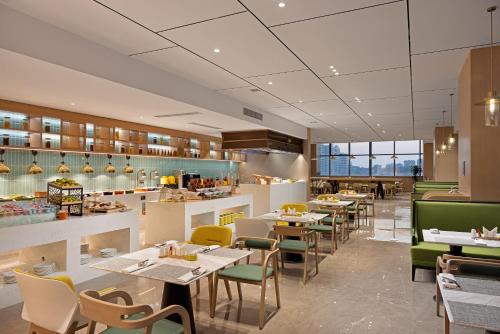 Imagen general del Hotel Home2 Suite by Hilton Chengdu Huaizhou New Town. Foto 13