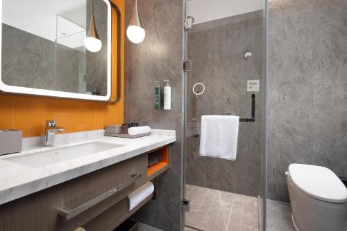 Imagen de la habitación del Hotel Home2 Suite by Hilton Chengdu Huaizhou New Town. Foto 20