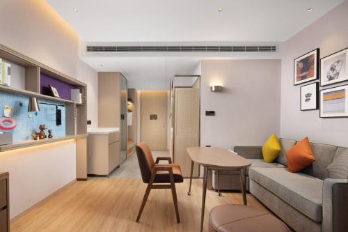 Imagen de la habitación del Hotel Home2 Suite by Hilton Hangzhou Qianjiang New Town. Foto 7