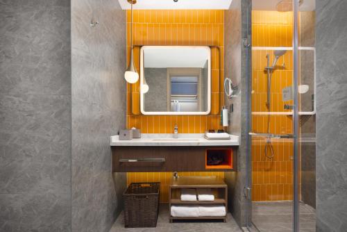 Imagen general del Hotel Home2 Suite by Hilton Jingjiang Binjiang New Town. Foto 3