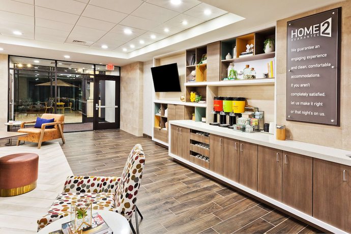 Imagen de los interiores del Hotel Home2 Suites By Hilton Alpharetta. Foto 15
