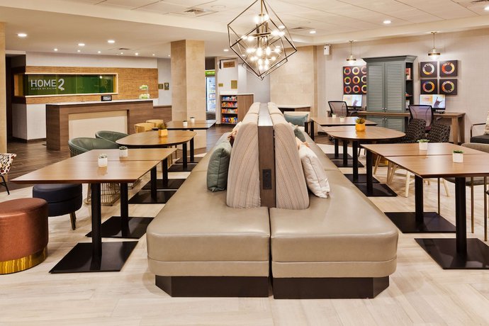 Imagen de los interiores del Hotel Home2 Suites By Hilton Alpharetta. Foto 17