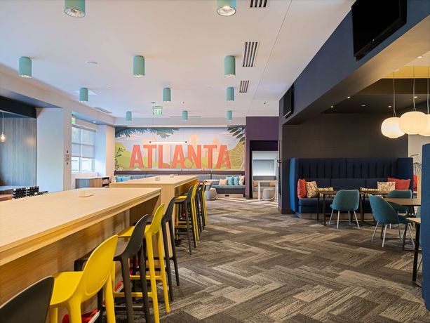 Imagen de los interiores del Hotel Home2 Suites By Hilton Atlanta Airport College Park. Foto 15