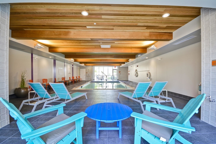 Imagen de la piscina del Hotel Home2 Suites By Hilton Blue Ash Cincinnati. Foto 18