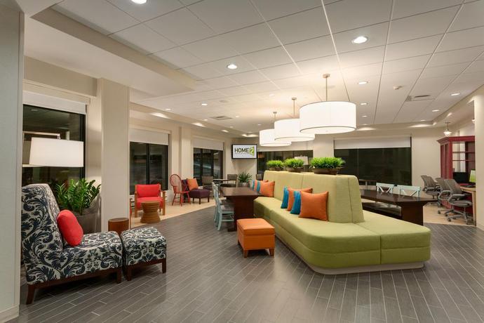 Imagen de los interiores del Hotel Home2 Suites By Hilton Charlotte Airport. Foto 5