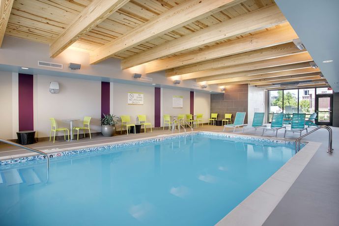 Imagen de la piscina del Hotel Home2 Suites By Hilton Chicago/schaumburg, Il. Foto 20