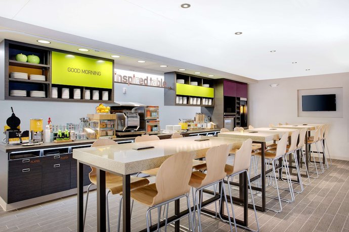 Imagen del bar/restaurante del Hotel Home2 Suites By Hilton Chicago/schaumburg, Il. Foto 2
