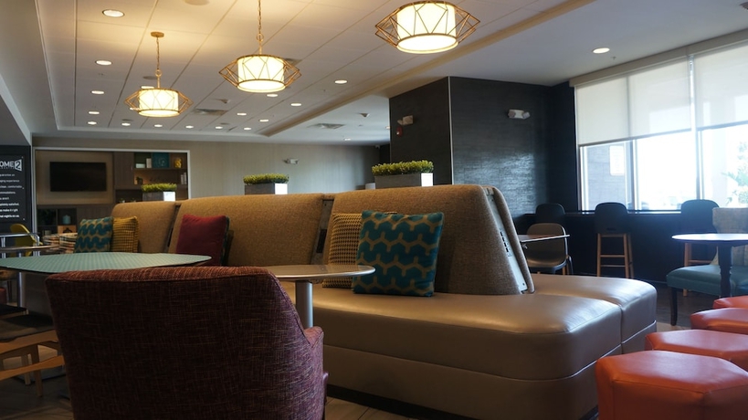 Imagen del bar/restaurante del Hotel Home2 Suites By Hilton Clermont. Foto 2