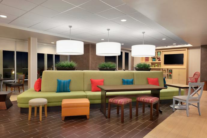 Imagen de los interiores del Hotel Home2 Suites By Hilton Cleveland Beachwood. Foto 18