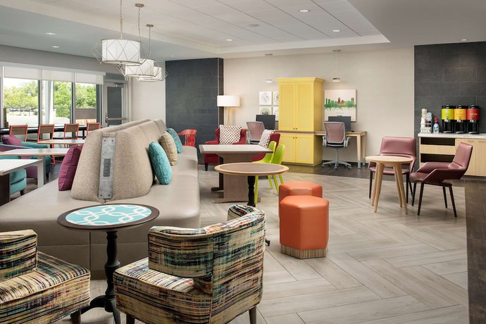 Imagen de los interiores del Hotel Home2 Suites By Hilton Clovis Fresno Airport. Foto 18