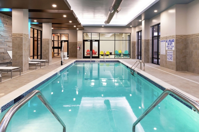 Imagen de la piscina del Hotel Home2 Suites By Hilton Columbia Downtown. Foto 17