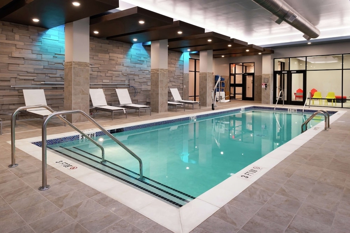 Imagen de la piscina del Hotel Home2 Suites By Hilton Columbia Downtown. Foto 18