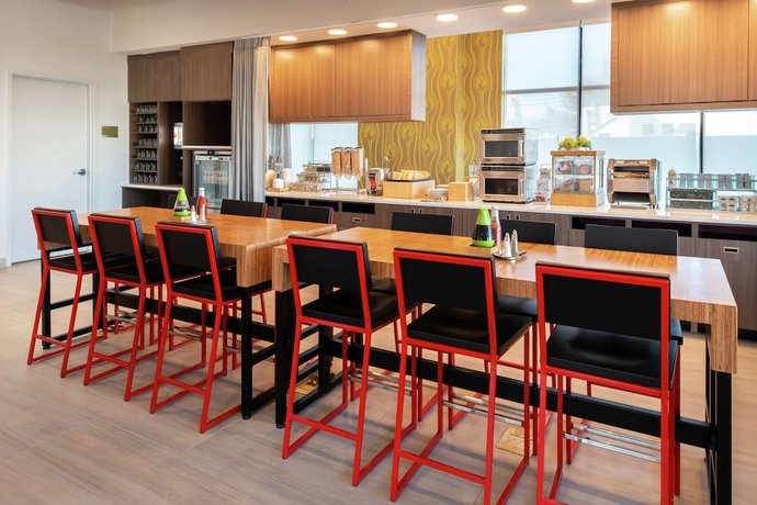 Imagen del bar/restaurante del Hotel Home2 Suites By Hilton Columbia Downtown. Foto 3