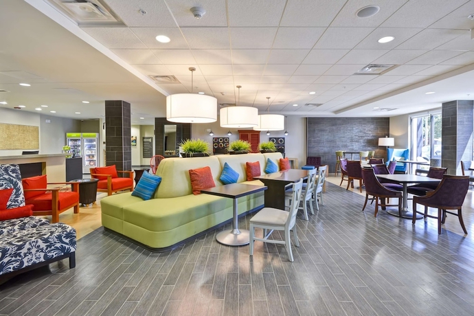 Imagen de los interiores del Hotel Home2 Suites By Hilton Decatur Ingalls Harbor. Foto 18