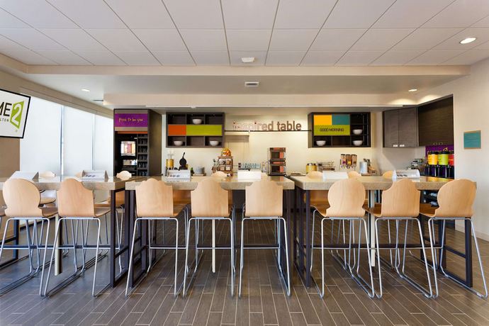 Imagen del bar/restaurante del Hotel Home2 Suites By Hilton Denver West - Federal Center, Co. Foto 2