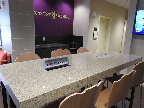 Imagen del bar/restaurante del Hotel Home2 Suites By Hilton Durham Chapel Hill. Foto 3
