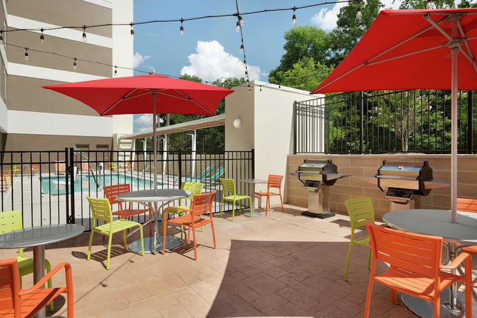 Imagen de la piscina del Hotel Home2 Suites By Hilton Durham Chapel Hill. Foto 20