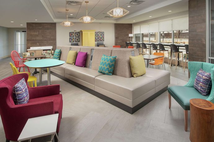 Imagen de los interiores del Hotel Home2 Suites By Hilton Edison. Foto 18