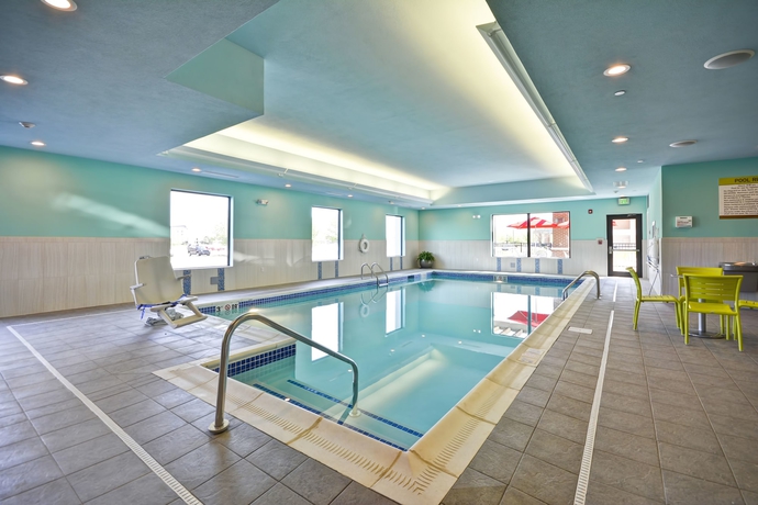 Imagen de la piscina del Hotel Home2 Suites By Hilton Evansville. Foto 19