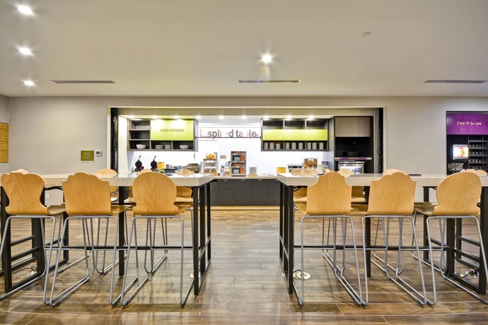 Imagen del bar/restaurante del Hotel Home2 Suites By Hilton Evansville. Foto 2