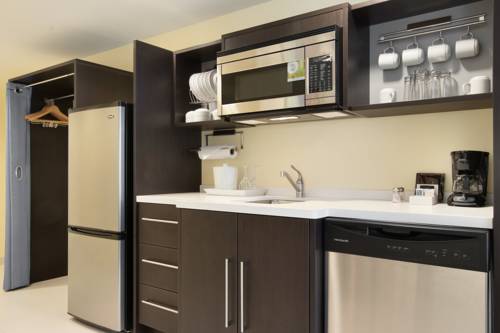 Imagen de la habitación del Hotel Home2 Suites By Hilton Fort St. John. Foto 4