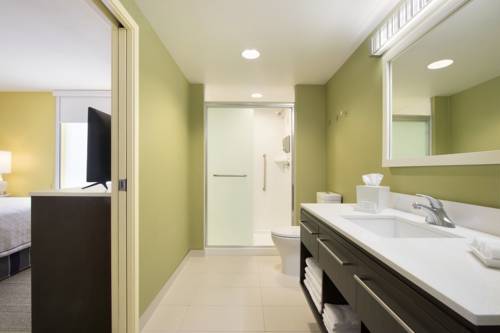 Imagen de la habitación del Hotel Home2 Suites By Hilton Fort St. John. Foto 6