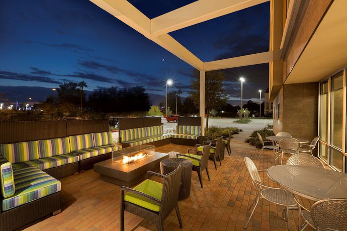 Imagen de los exteriores del Hotel Home2 Suites By Hilton Houston Energy Corridor. Foto 14