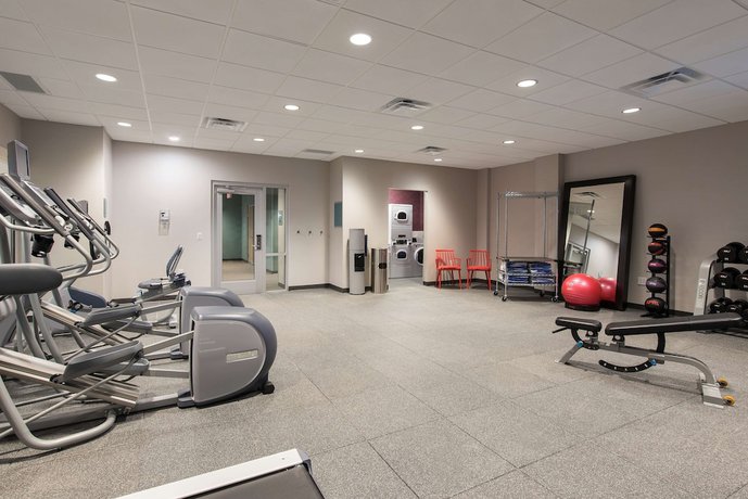 Imagen de los interiores del Hotel Home2 Suites By Hilton Indianapolis Downtown. Foto 19