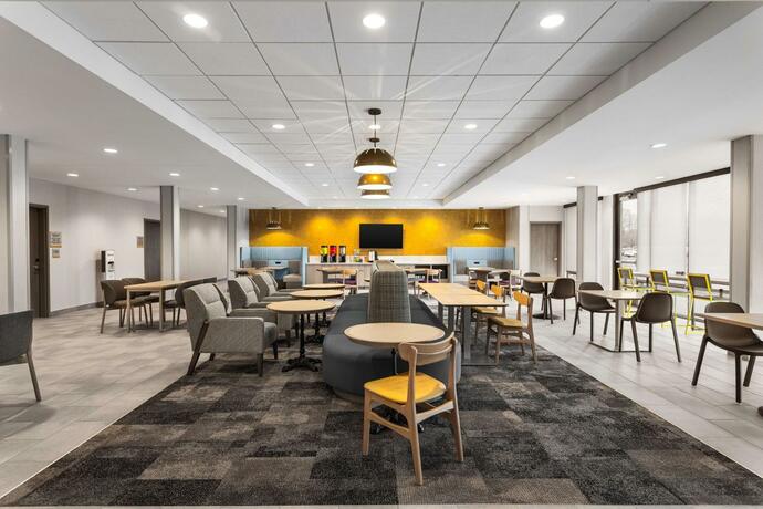 Imagen del bar/restaurante del Hotel Home2 Suites By Hilton Indianapolis North At Intech Park. Foto 16