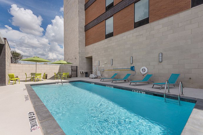 Imagen de la piscina del Hotel Home2 Suites By Hilton Irving / Dfw Airport North. Foto 19