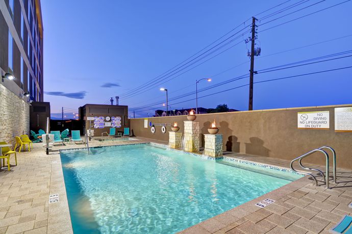 Imagen de la piscina del Hotel Home2 Suites By Hilton Las Vegas Strip South. Foto 19