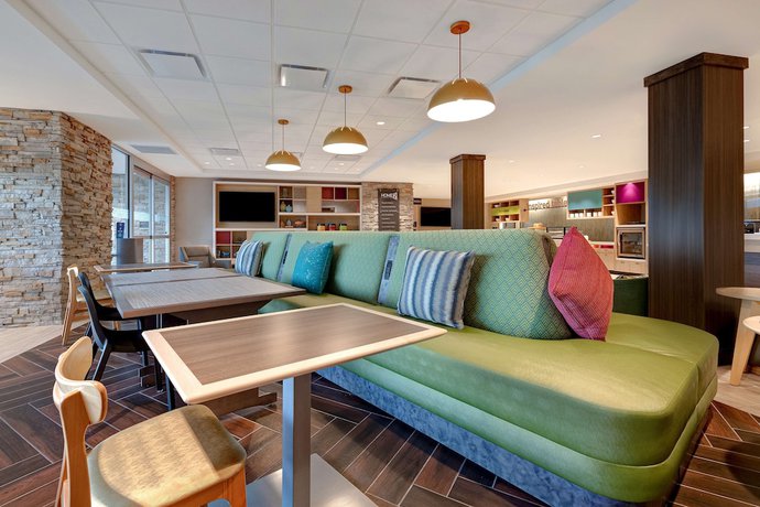 Imagen de los interiores del Hotel Home2 Suites By Hilton Lincolnshire Chicago. Foto 20