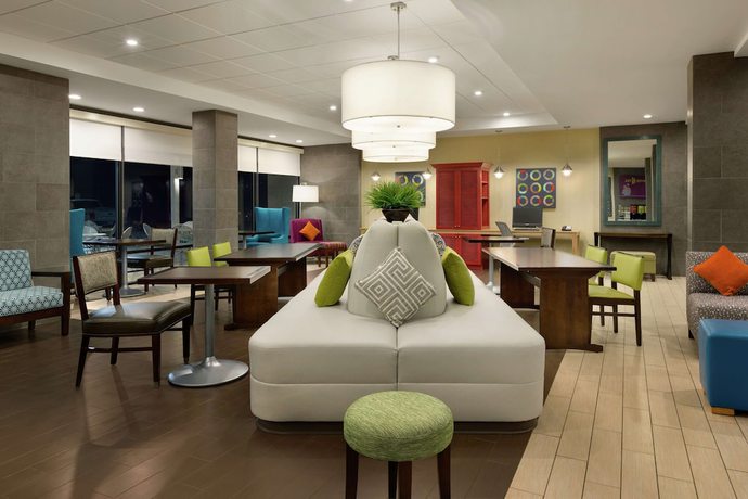 Imagen de los interiores del Hotel Home2 Suites By Hilton Macon I 75 North Ga. Foto 18