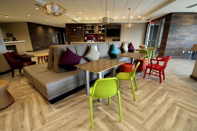 Imagen de los interiores del Hotel Home2 Suites By Hilton Miami Doral West Airport. Foto 18