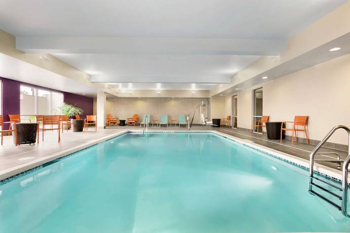 Imagen de la piscina del Hotel Home2 Suites By Hilton Middletown. Foto 20