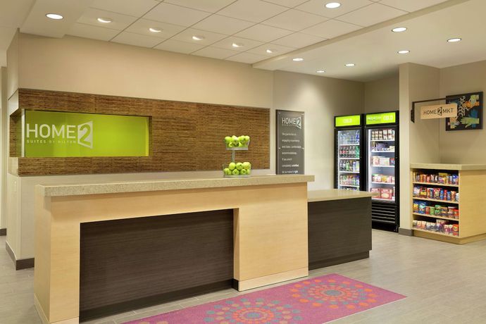Imagen de los interiores del Hotel Home2 Suites By Hilton Minneapolis Bloomington. Foto 19