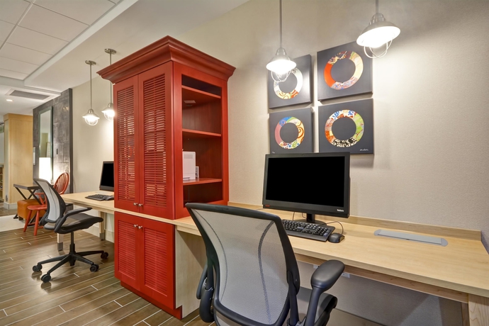 Imagen de los interiores del Hotel Home2 Suites By Hilton Minneapolis-eden Prairie. Foto 17