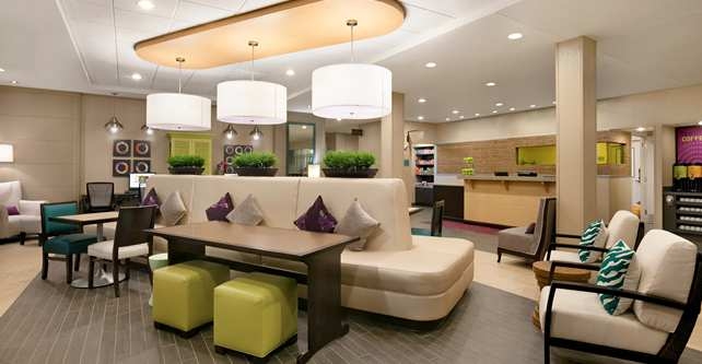 Imagen de los interiores del Hotel Home2 Suites By Hilton Nashville-airport. Foto 16
