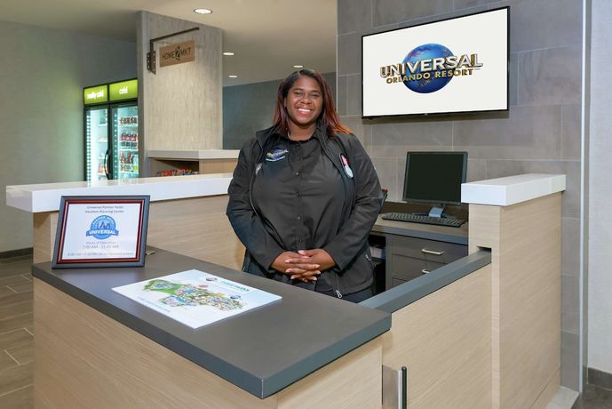 Imagen de los interiores del Hotel Home2 Suites By Hilton Orlando Near Universal. Foto 16