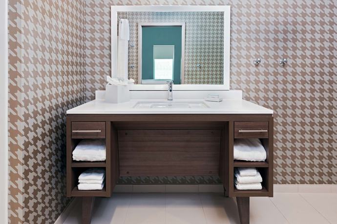 Imagen de la habitación del Hotel Home2 Suites By Hilton Orlando Near Universal. Foto 6