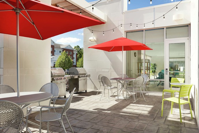 Imagen del bar/restaurante del Hotel Home2 Suites By Hilton Saratoga/malta. Foto 3