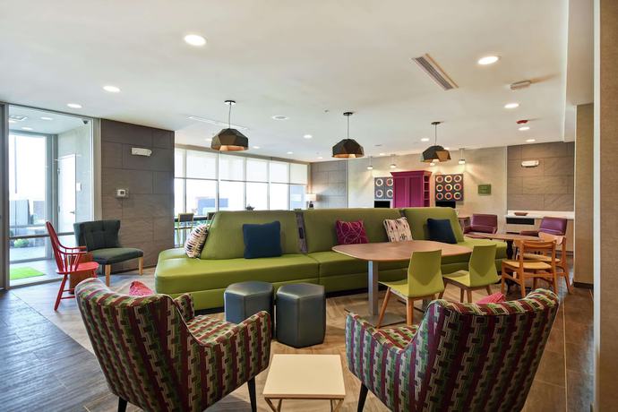Imagen de los interiores del Hotel Home2 Suites By Hilton Terre Haute. Foto 19